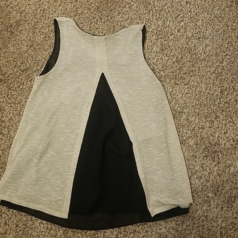 Dillards Top - Picture 3 of 3